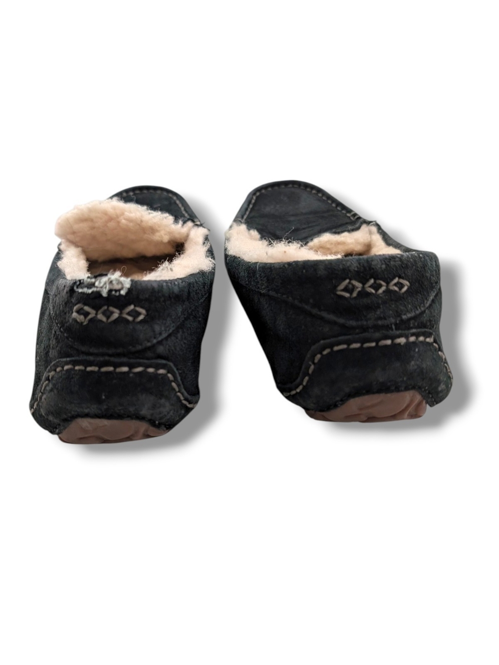 UGG Ansley Slippers, Black Leather Moccasin Style, Sherpa, Size 9 - Picture 8 of 9